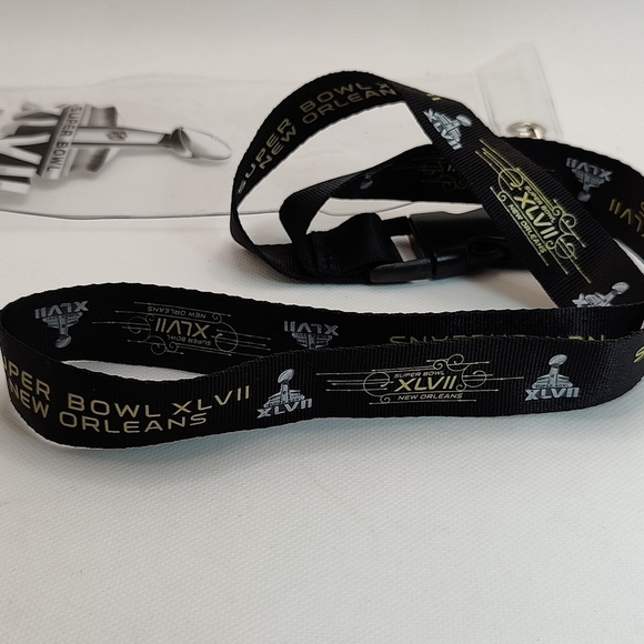 2013 Super Bowl XLVII 47 Logo Pin NFL Lanyard Ticket Holder Commemorative - Picture 3 of 6
